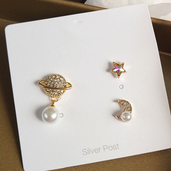 💕Last one 💙Galaxy Stud Earrings - Picture 2 of 5